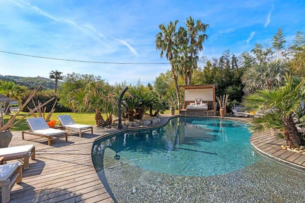 Grande Villa St-Tropez Area Avec Piscine Chauffee Gassin Exterior photo